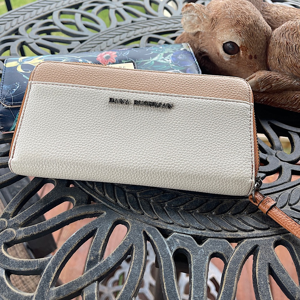 Dana Buchman Zippered Wristlet Wallet, Cream/Beige/